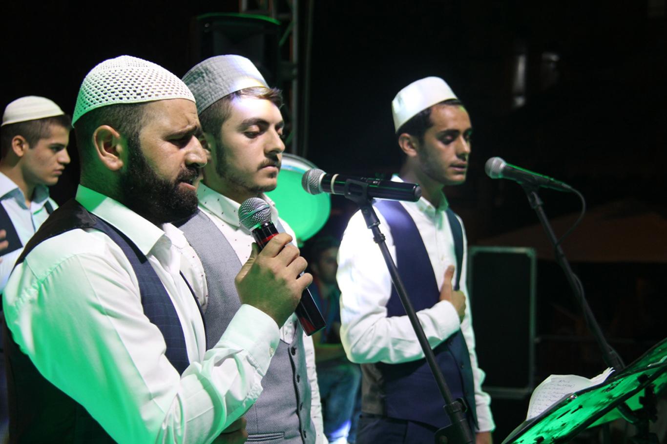 Diyarbakır’da darbeye karşı direniş nöbeti sürüyor Diyarbakır’da darbeye karşı direniş nöbeti sürüyor
